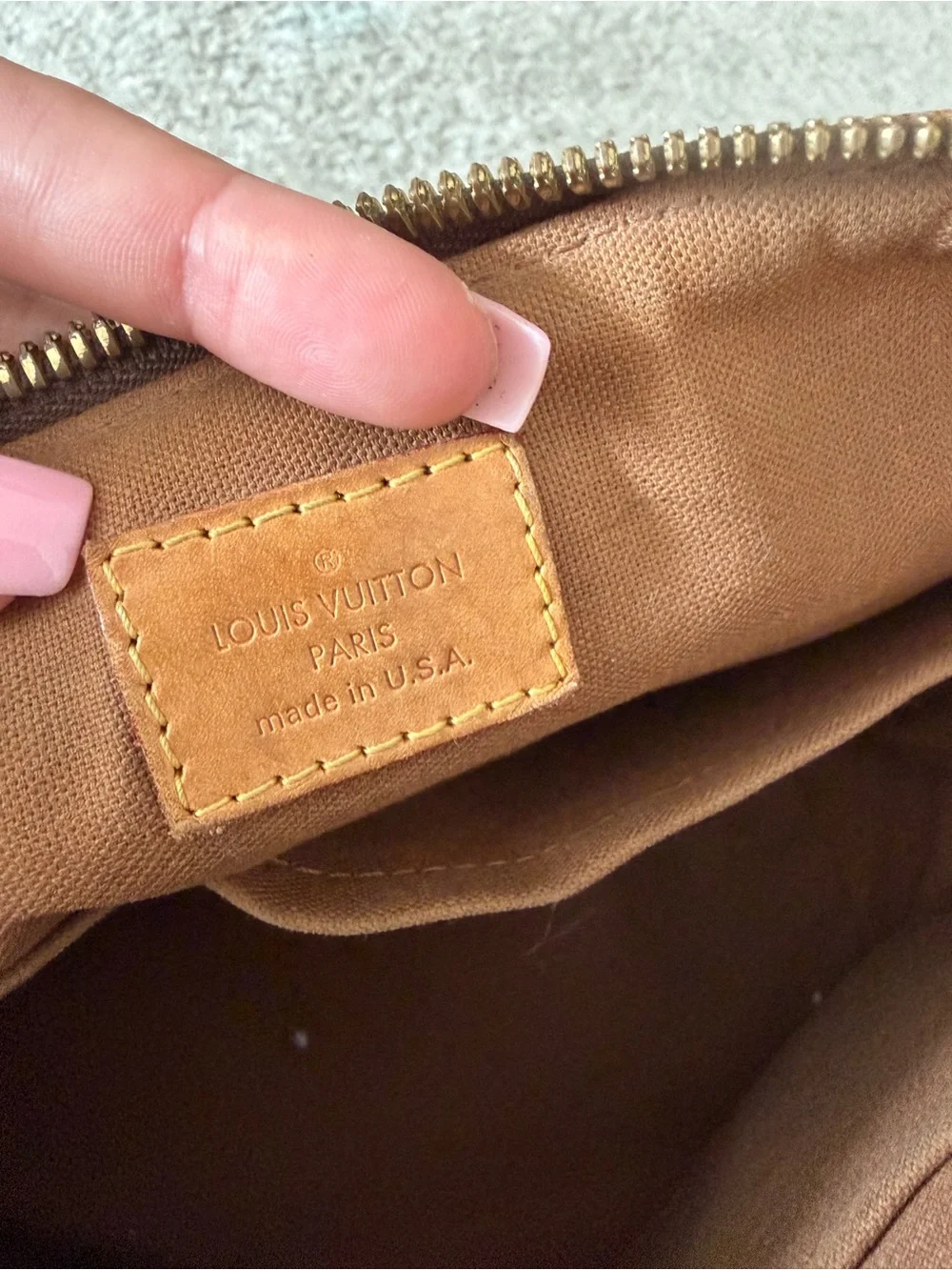 Louis Vuitton Monogram Canvas Tote in Brown with Tan Leather Trim - Picture 3 of 9